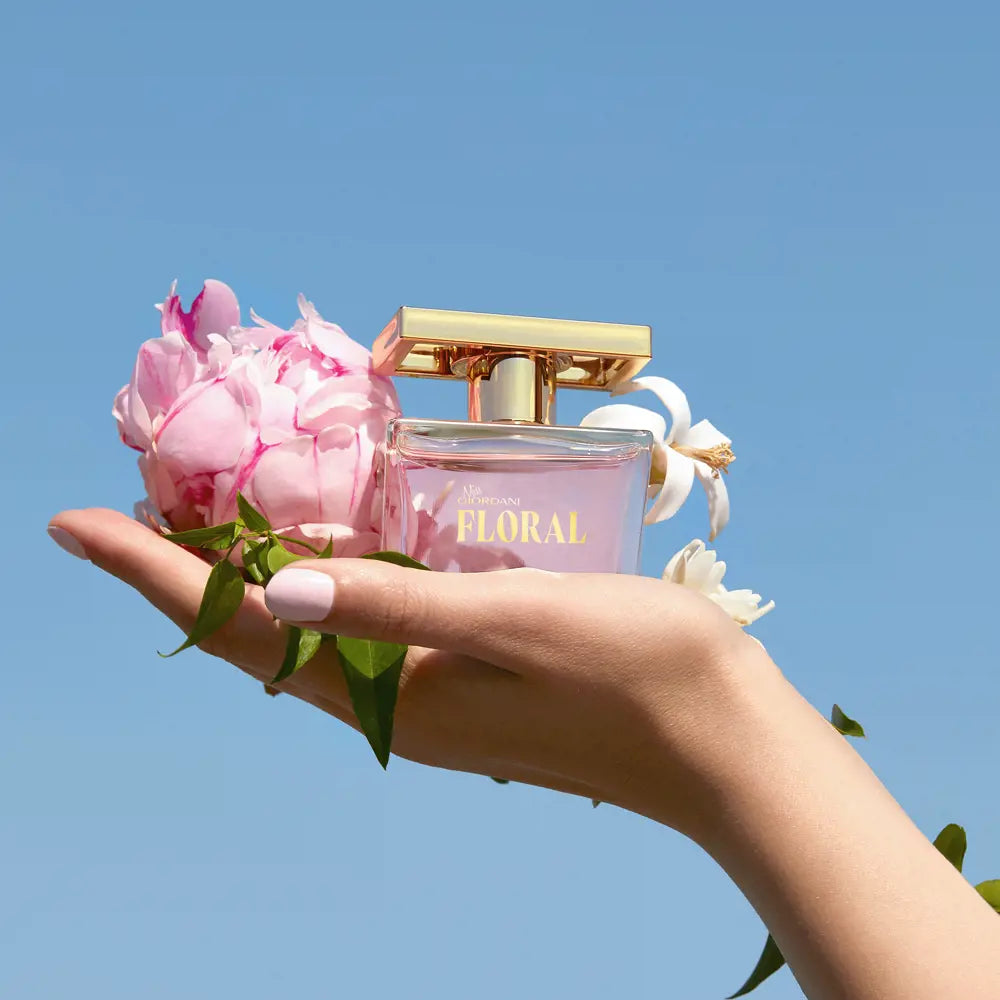ORIFLAME Giordani Gold Floral Eau de Parfum – Elegant & Feminine Fragrance (50 ML)